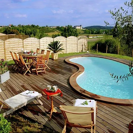 With Covered Terrace In Rural Chalais *