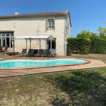 With Covered Terrace In Rural Chalais Holiday home Chalais (Charente)