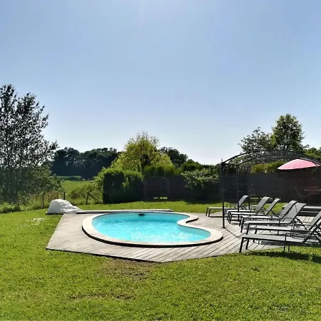 With Covered Terrace In Rural Chalais *