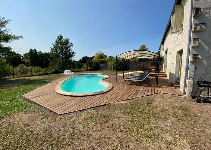 Hébergement de vacances In France With Private Pool & Garden Chalais (Charente)